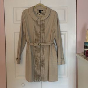 Belted spring coat